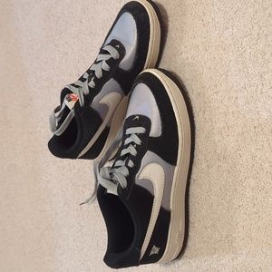 Nike Air Force 1 low men's size 7 super clean. Same day shipping Smoke Free Home
